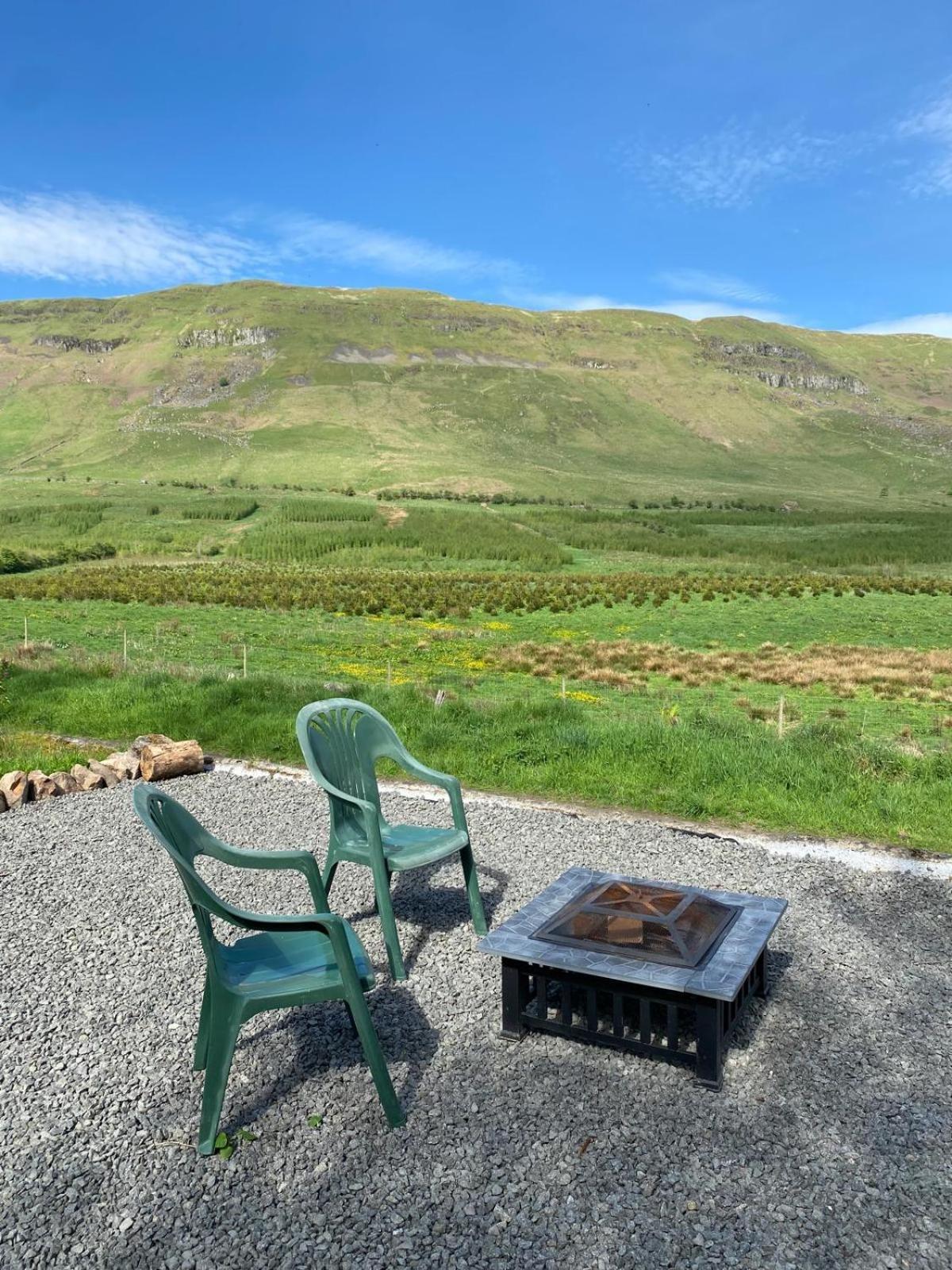 ホテル Campsie Luxury Pods With Hot Tub グラスゴー エクステリア 写真